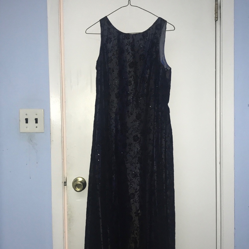 Dress 👗 - Picture 2 of 2